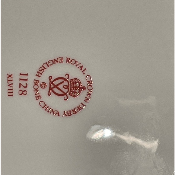 ROYAL CROWN DERBY FLUTED SALAD PLATES…1ST QUALITY…NEVER USED - Picture 5 of 6